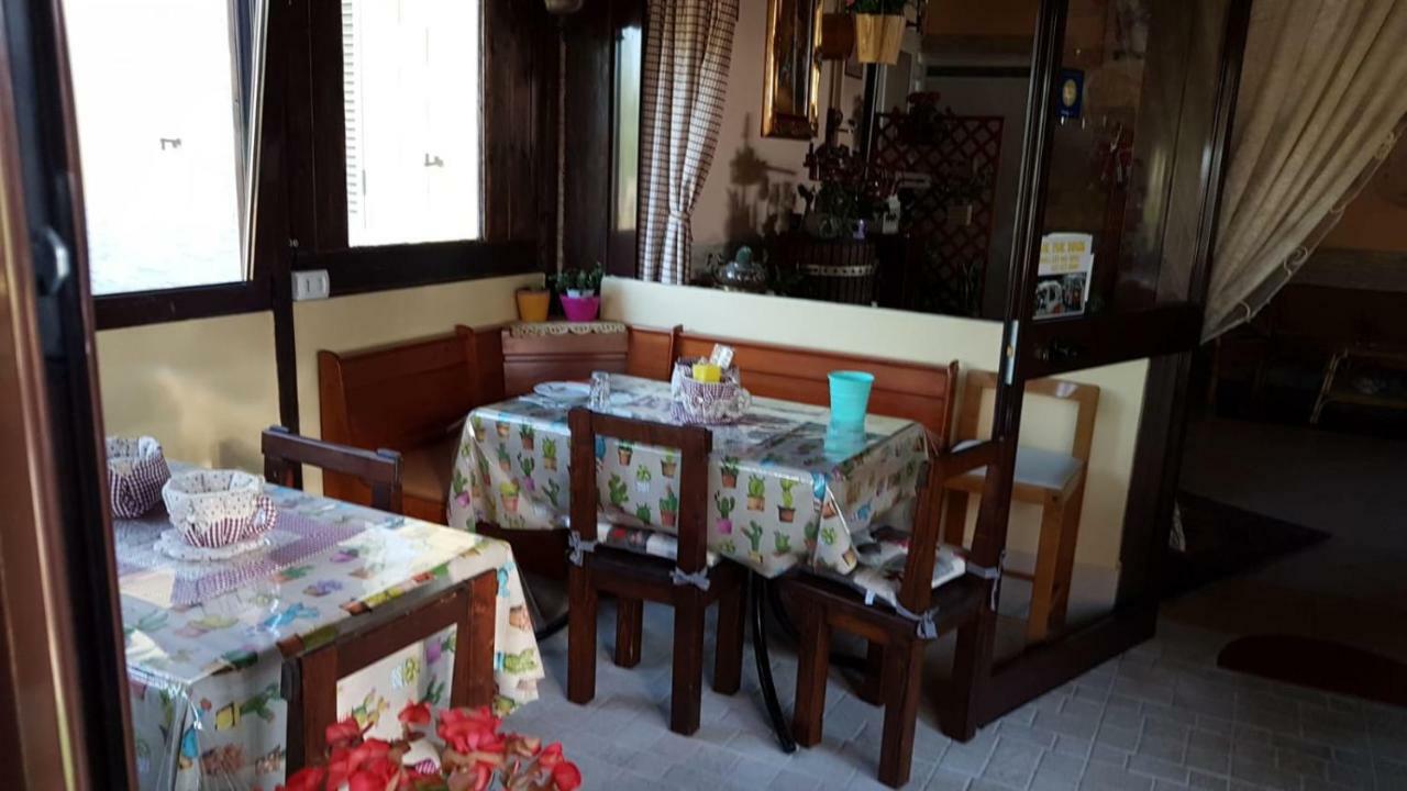 Bed And Breakfast Dolce Sorriso Полиняно а Маре Екстериор снимка