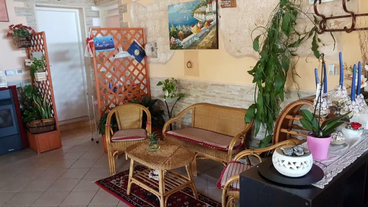 Bed And Breakfast Dolce Sorriso Полиняно а Маре Екстериор снимка