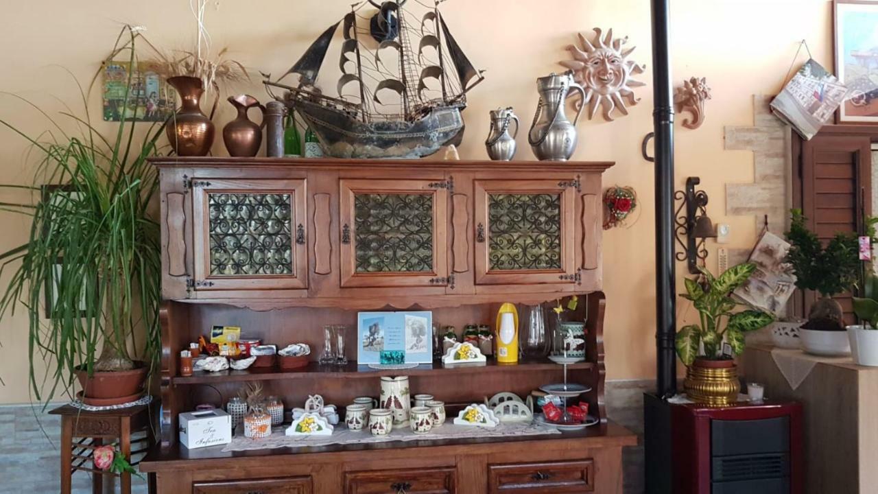 Bed And Breakfast Dolce Sorriso Полиняно а Маре Екстериор снимка